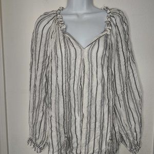 NWT Max Studio long sleeve flowy blouse - Size Small - Pirate / poet shirt